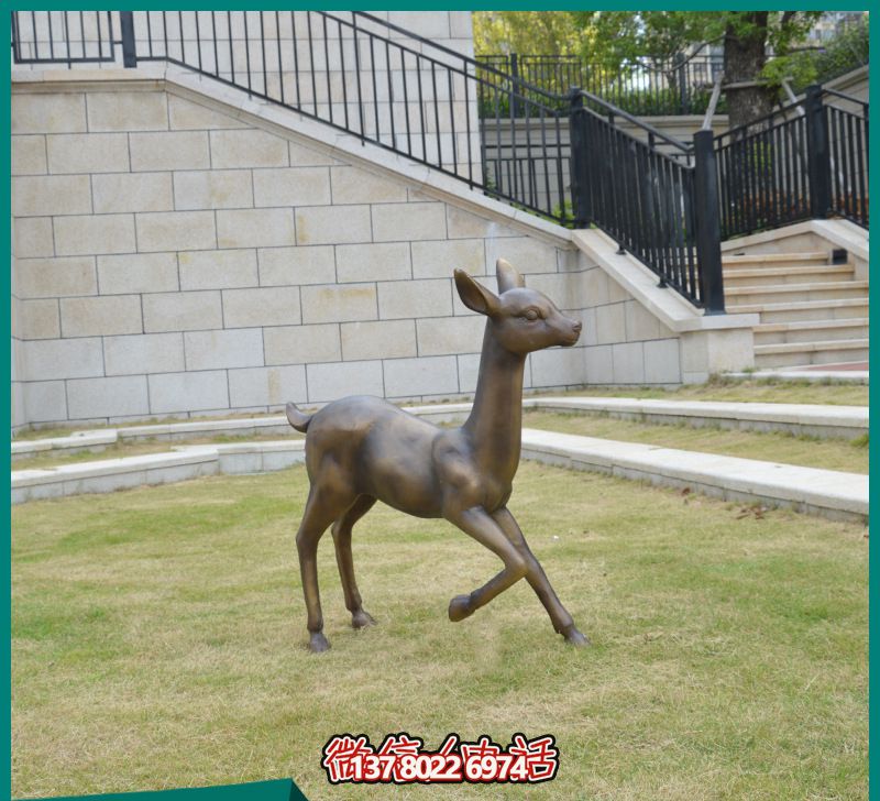 玻璃鋼梅花鹿彩繪雕塑，完美裝飾園林景觀