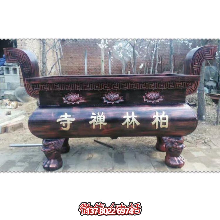 玻璃鋼大型香爐雕塑，點綴露天景區