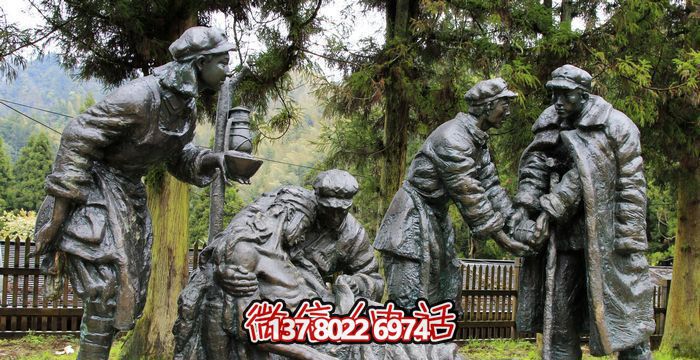 公園銅雕創(chuàng)意救人的紅軍雕塑