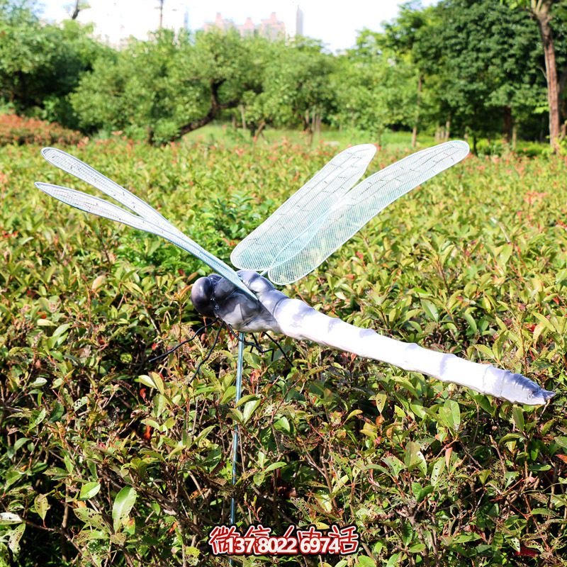 小區(qū)樂園彩繪仿真玻璃鋼蜻蜓雕塑 小區(qū)樂園彩繪仿真玻璃鋼蜻蜓雕塑