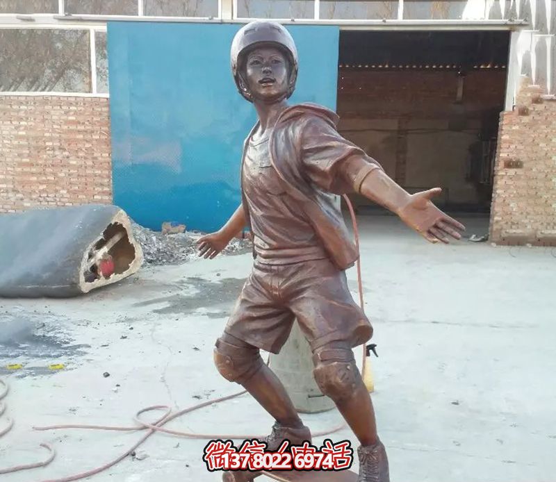 玩滑板公園運(yùn)動玻璃鋼仿銅雕塑 玩滑板公園運(yùn)動玻璃鋼仿銅雕塑